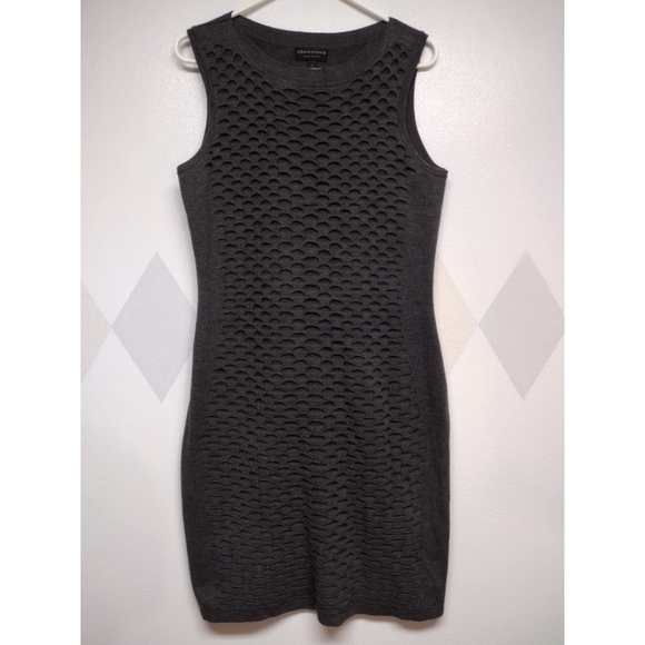 Connected Apparel bodycon sleeveless dress with sculptured fabric - Picture 1 of 8
